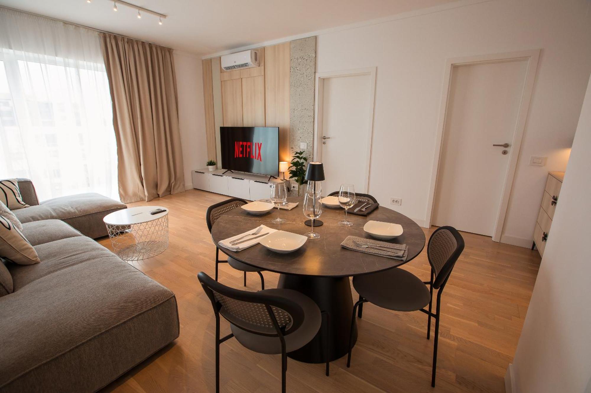 Apartment Marble Heights I 1 Bedroom With Underground Parking *