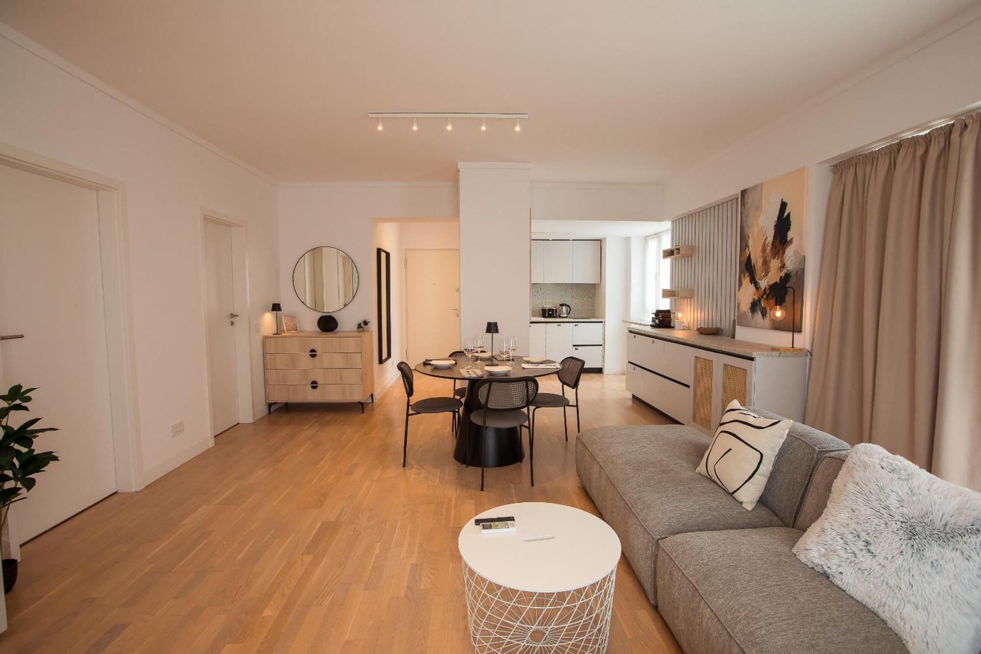 Marble Heights I 1 Bedroom With Underground Parking Apartment *