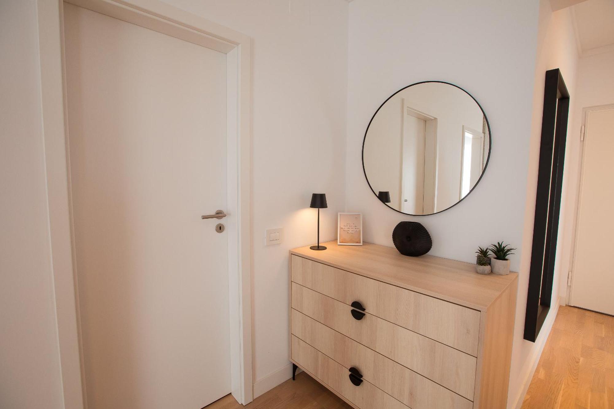 Apartment Marble Heights I 1 Bedroom With Underground Parking