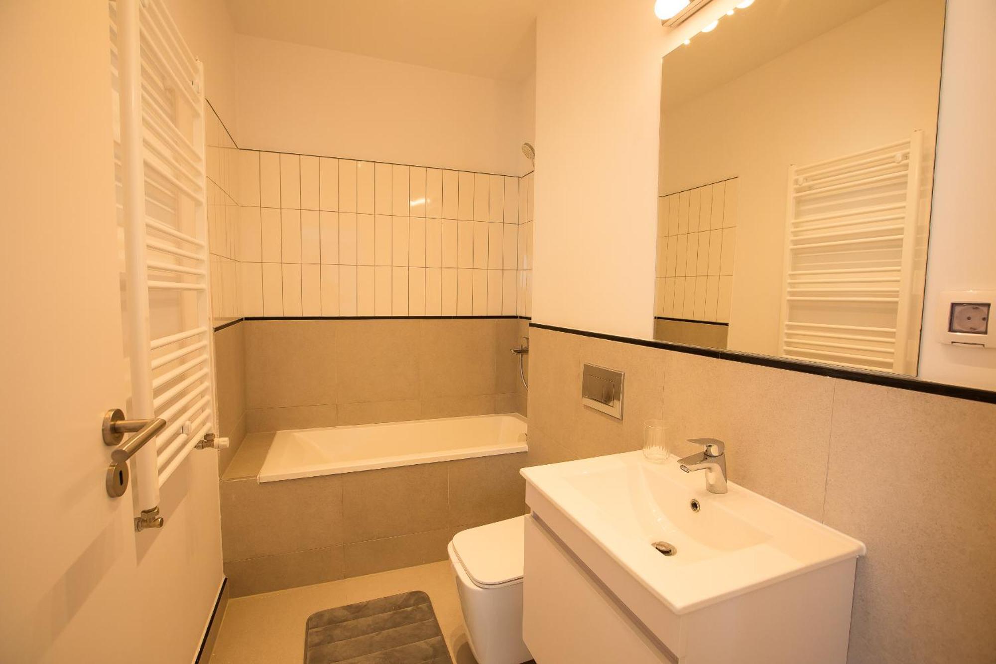 Marble Heights I 1 Bedroom With Underground Parking